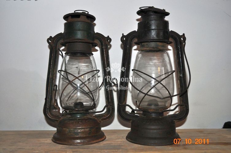 Dwie lampy naftowe wiszące „JUPITER”