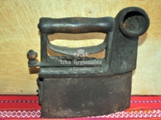 Żelazko do prasowania na węgiel